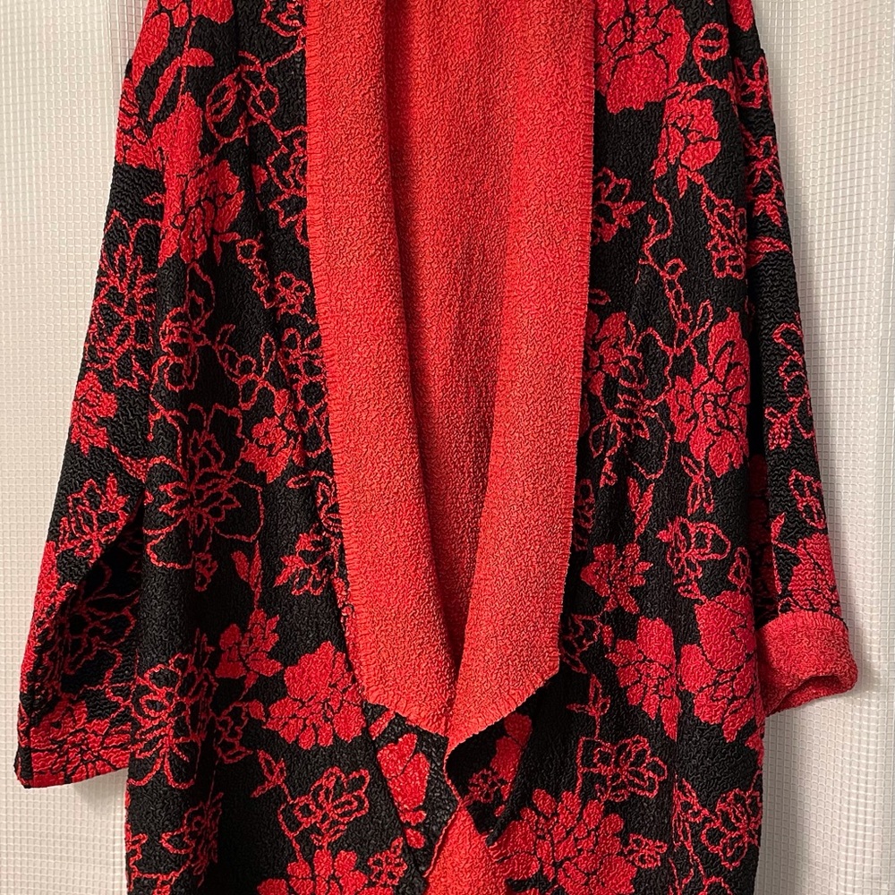 Jacket in a crinkle look